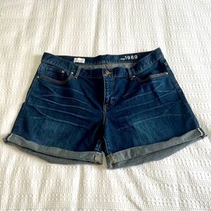 Gap sexy boyfriend shorts || EUC